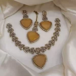 Zircon necklace set with teeka - Image 7