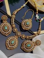 Elegant necklace set with teeka - Image 15