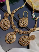 Elegant necklace set with teeka - Image 14