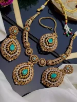 Elegant necklace set with teeka - Image 12