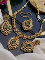 Elegant necklace set with teeka - Image 11