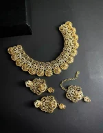 Zircon necklace set with teeka - Image 11