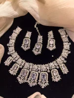 Zircon necklace set with teeka - Image 5