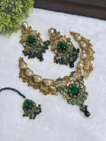 MOP necklace set with teeka - Image 5