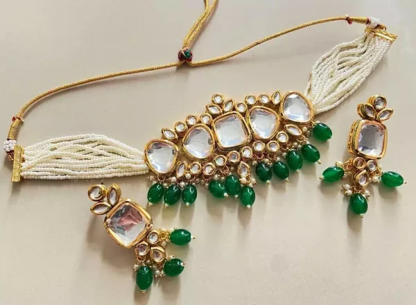 kundan choker set with meenakari (8) Kundan choker set with teeka jewelry