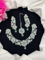 Zircon necklace set with teeka - Image 3