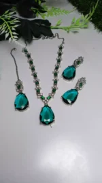 Zircon necklace set with teeka - Image 2