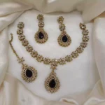 Zircon necklace set with teeka - Image 6