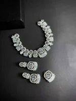 Zircon necklace set with teeka - Image 5