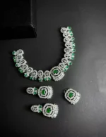 Zircon necklace set with teeka - Image 2