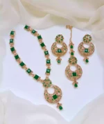 Zircon set with teeka