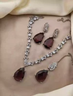 Zircon necklace set with teeka - Image 11