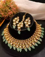 Indian kundan bridal set with back meenakari - Image 6