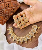 Zircon necklace set with teeka - Image 7