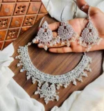 Zircon necklace set with teeka - Image 5