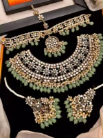 Kundan bridal set with maatha patti - Image 3