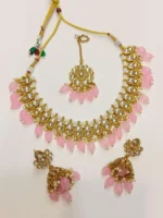 Kundan necklace set with teeka - Image 4