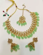 Kundan necklace set with teeka - Image 3
