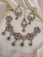 Zircon necklace set with teeka - Image 2