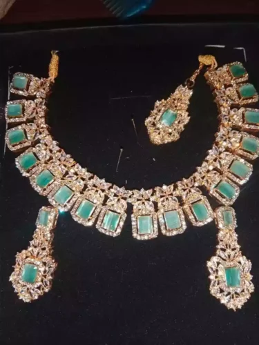 zircon necklace set with teeka