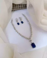 Elegant necklace set
