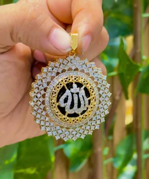 calligraphy pendant with pearl