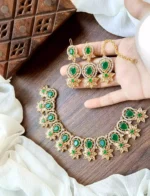 Zircon necklace set with teeka - Image 7