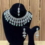 Zircon necklace set with teeka - Image 9