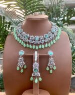 Zircon necklace set with teeka - Image 5