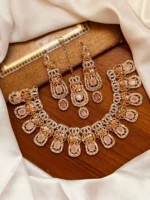 Zircon necklace set with teeka - Image 6