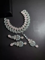Zircon necklace set with teeka