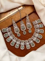 Zircon necklace set with teeka