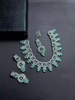 Zircon necklace set with teeka - Image 3