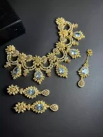 Zircon necklace set with teeka - Image 4