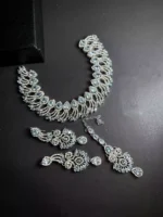 Zircon necklace set with teeka - Image 2