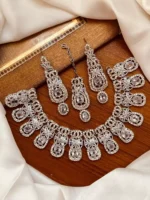 Zircon necklace set with teeka - Image 3