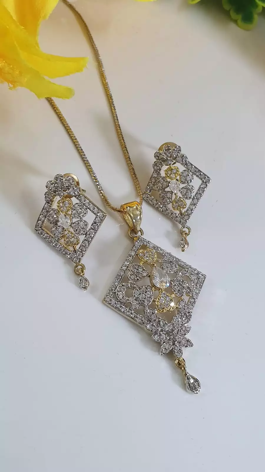 white-44-1.webp Indian zircon pendant set-018 - Image 1